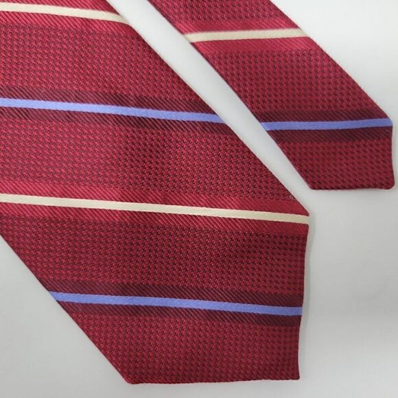 BARNEYS NEW YORK SILK TIE RED BLUE STRIPE LUXURY 3.5" - Picture 1 of 3